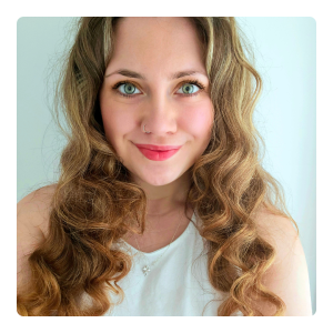 Beth Cameron Headshot